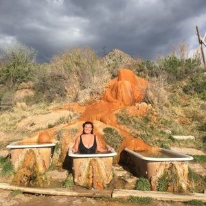 Meet your Posher, Dana